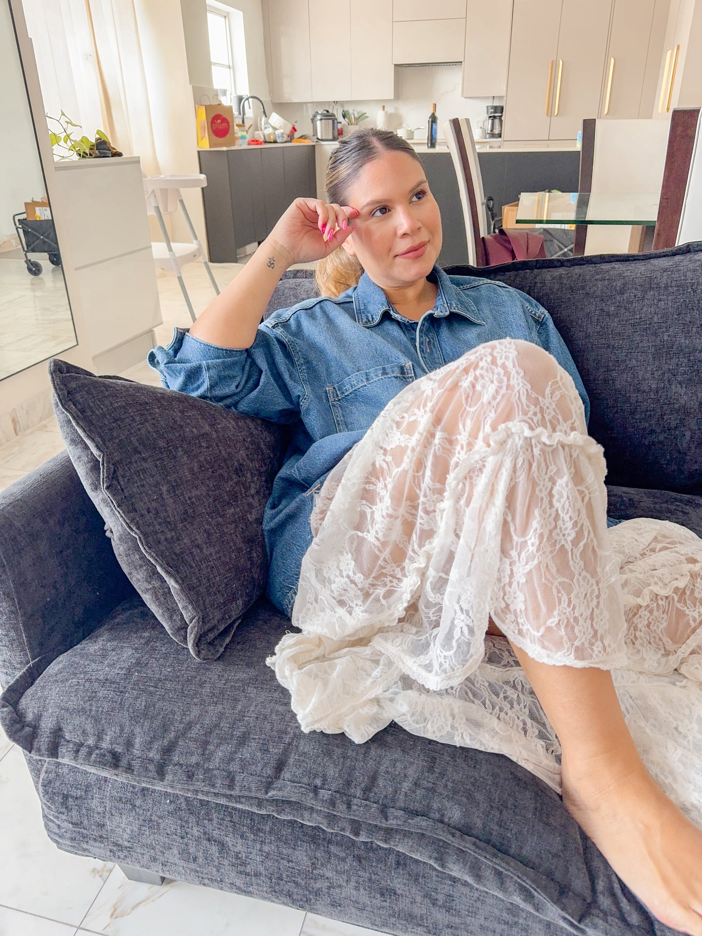 Play around lace skirt